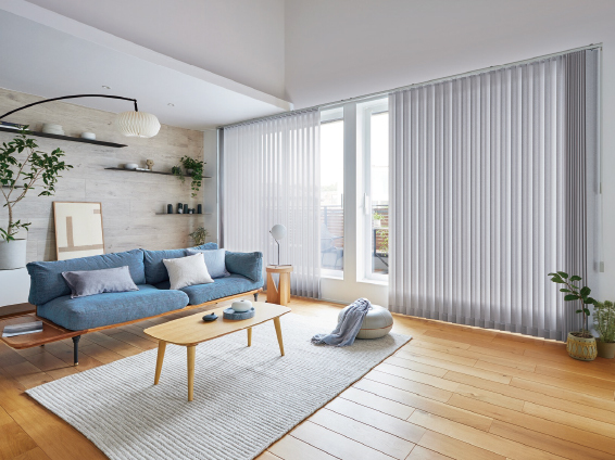 外からの視線も気にならない！ レース付きのバーチカルブラインド｜お