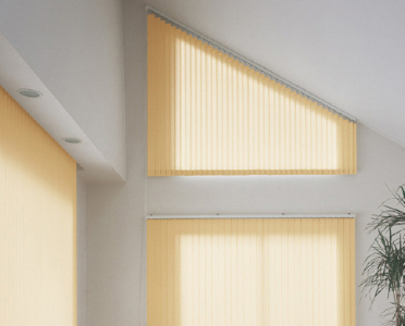 ラインドレープ 傾斜窓｜製品情報｜タチカワブラインド